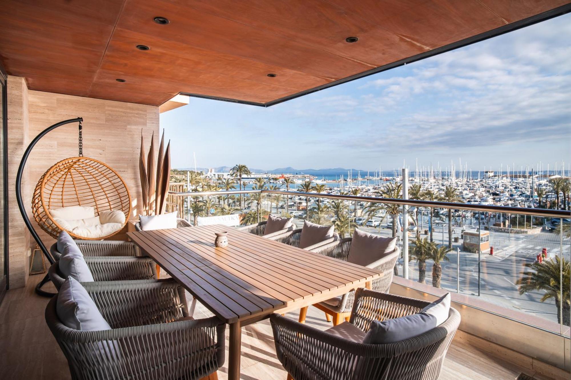 Luxury Sea View Apartment In Puerto De Alcudia Eksteriør billede